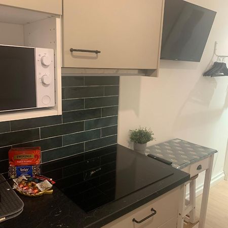 Cosy Studio En Face De La Gare Nice Bagian luar foto