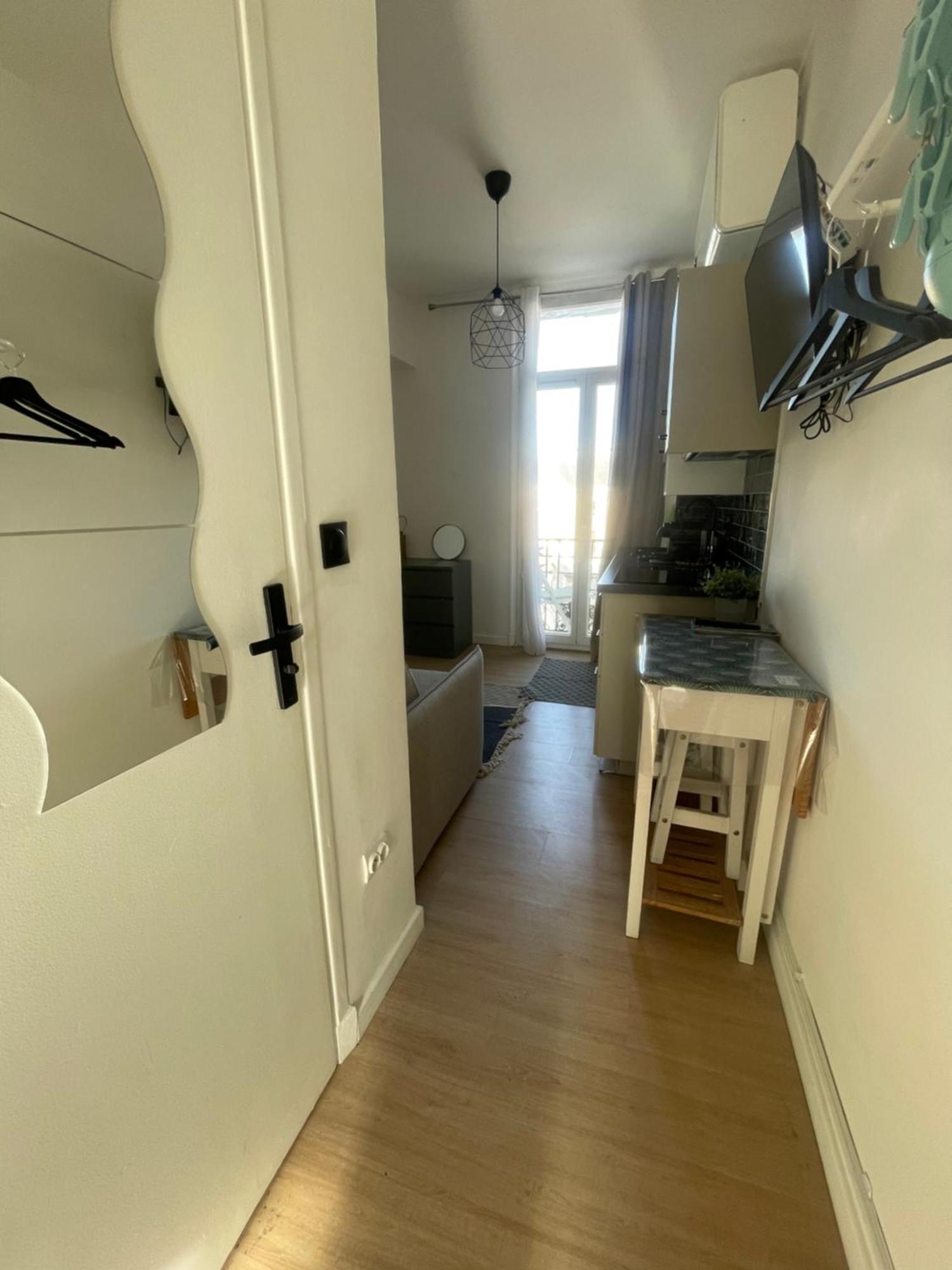 Cosy Studio En Face De La Gare Nice Bagian luar foto