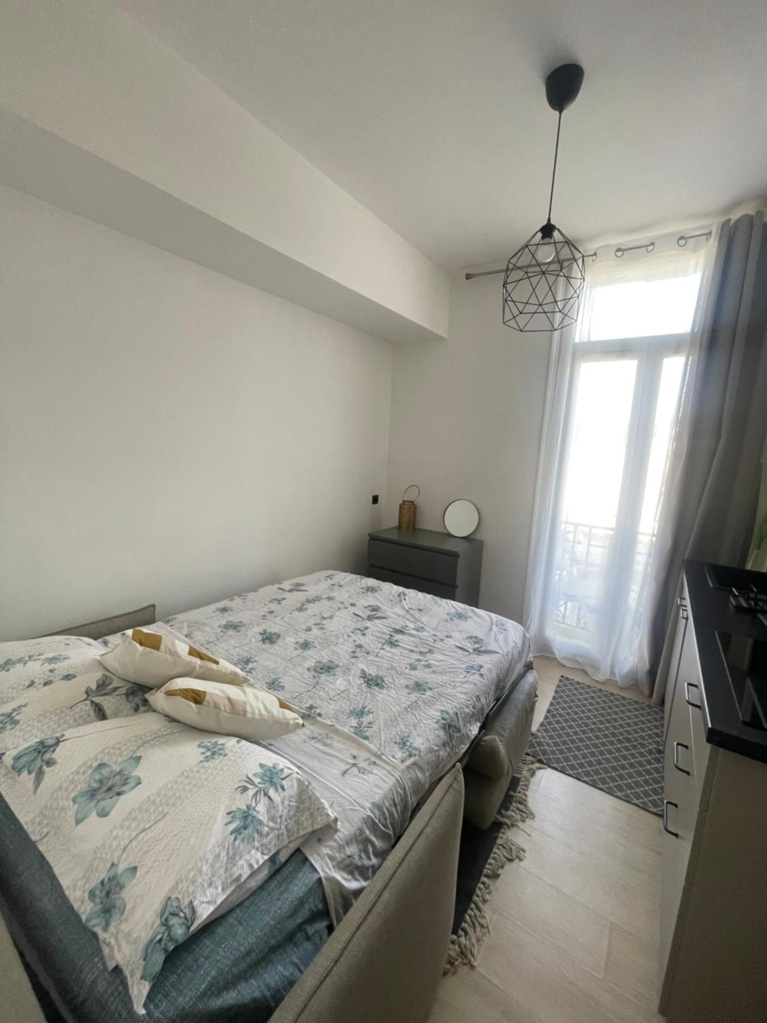 Cosy Studio En Face De La Gare Nice Bagian luar foto