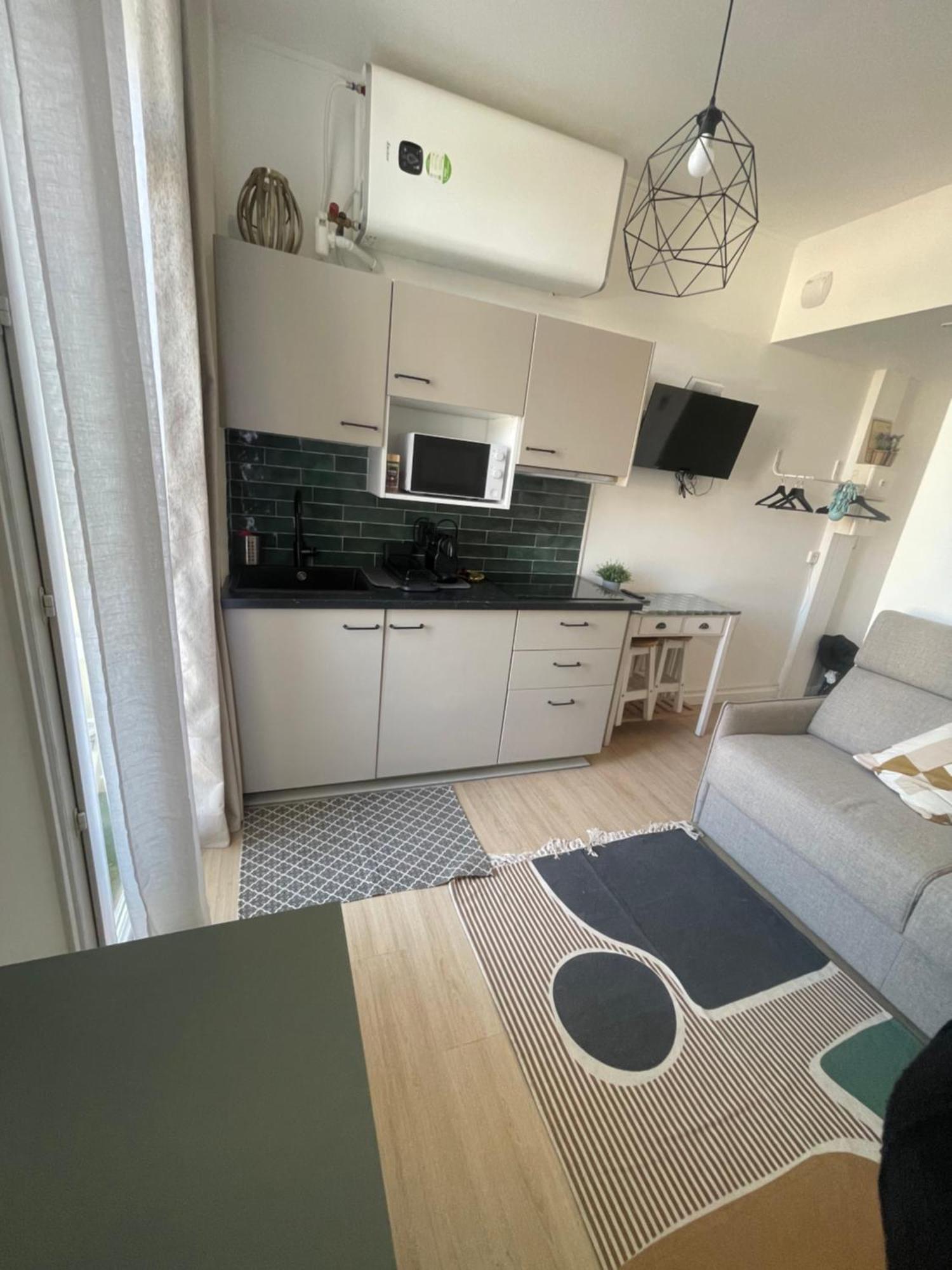 Cosy Studio En Face De La Gare Nice Bagian luar foto
